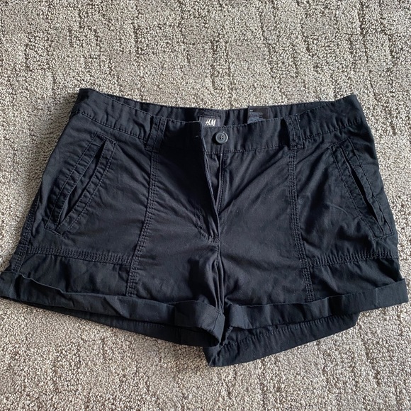 H&M Black Shorts - Picture 1 of 5